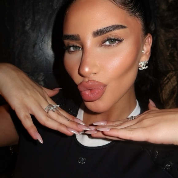 Chanel CC Earrings Authentic - Picture 3 of 7